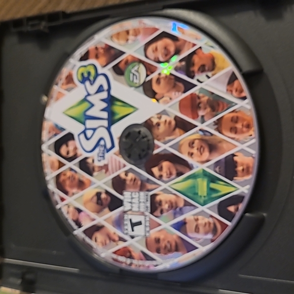 MAC DVD-ROM The Sims 3 Game - Picture 2 of 3